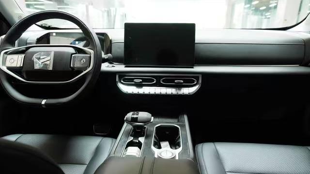 Zhengzhou Nissan Z9 2025 GT 2.3T Automatic Diesel 4WD Comfort Edition Pickup Truck