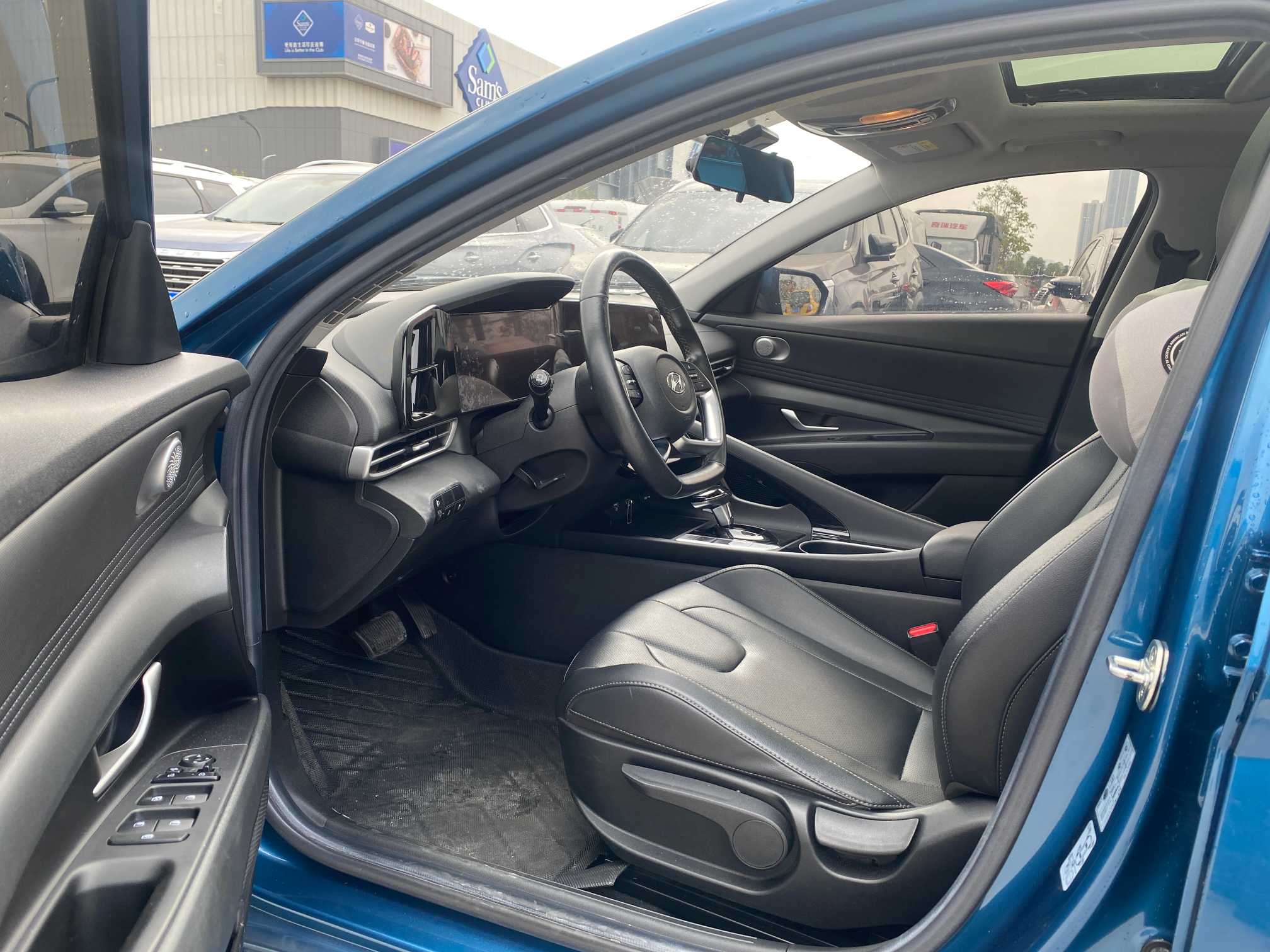Hyundai Elantra - 图片 6