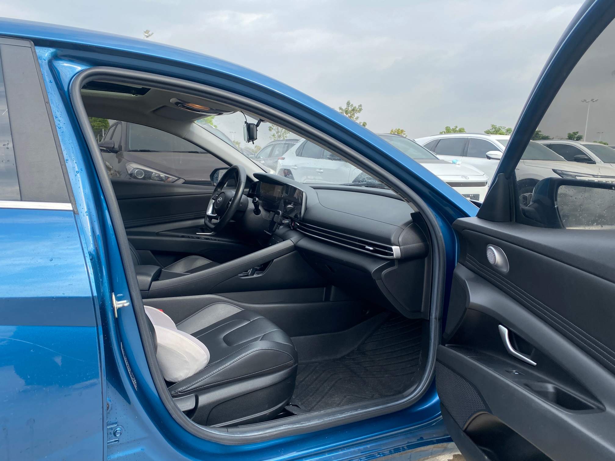 Hyundai Elantra - 图片 4