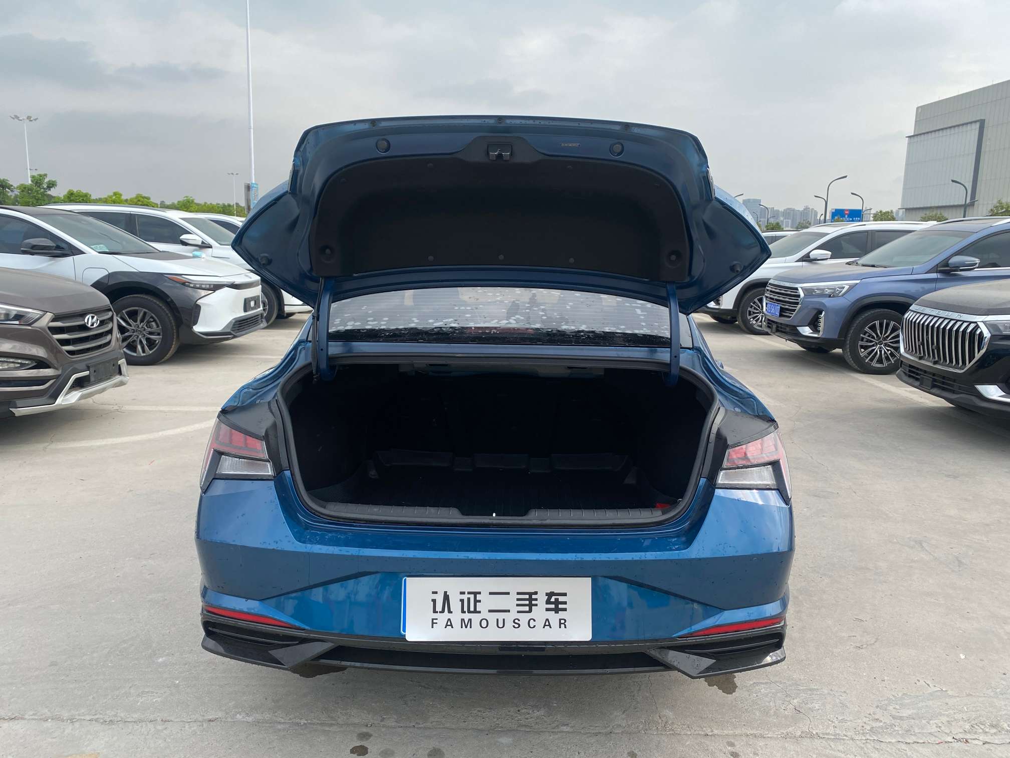 Hyundai Elantra - 图片 8